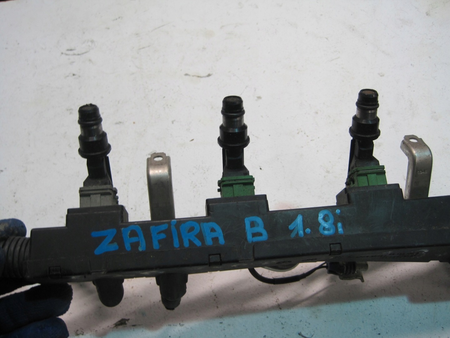 Rampe injection OPEL ZAFIRA B 1,8i