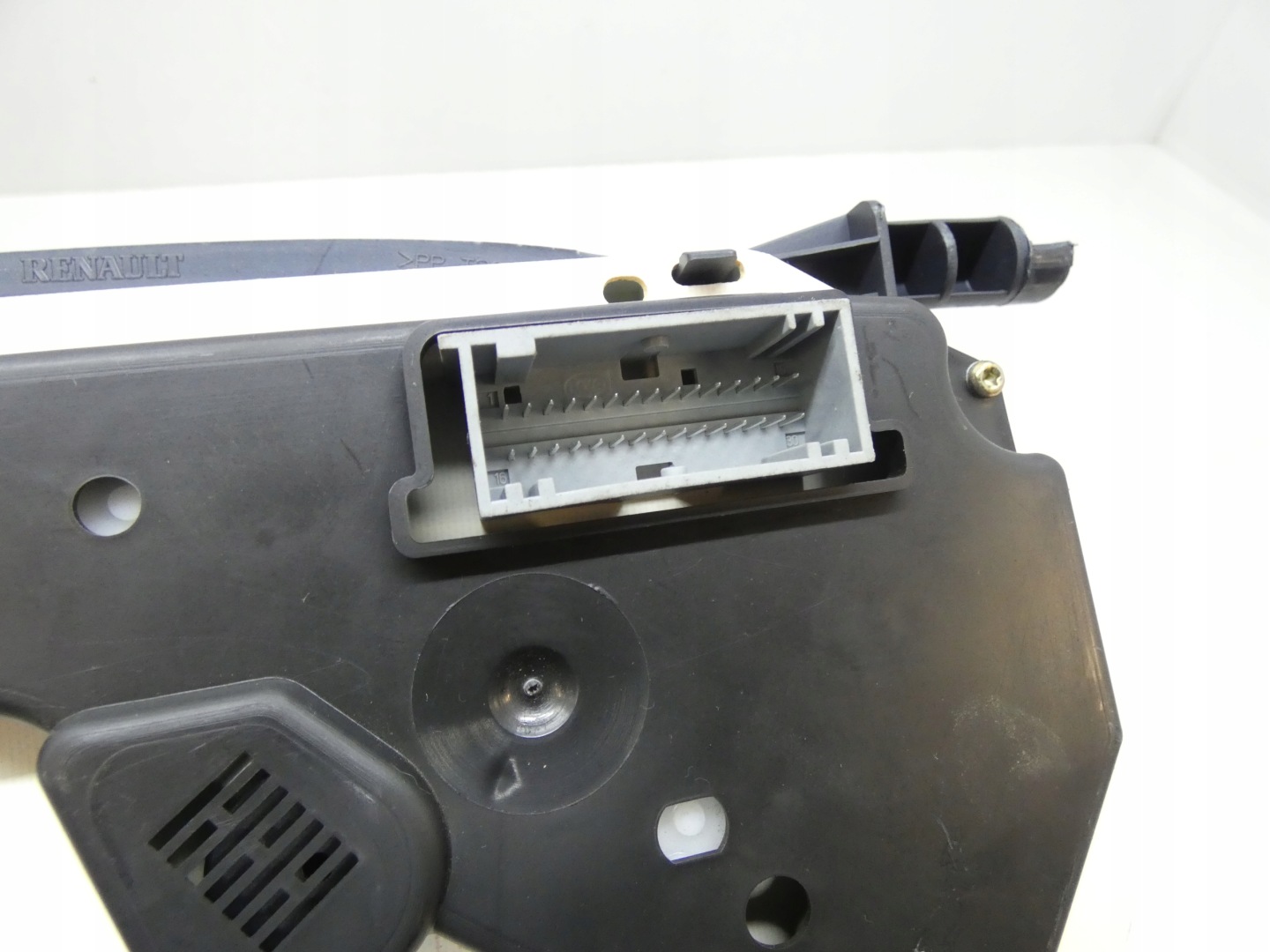 dials dials RENAULT CLIO II LIFT 01-12 1.2 8V P8200332247