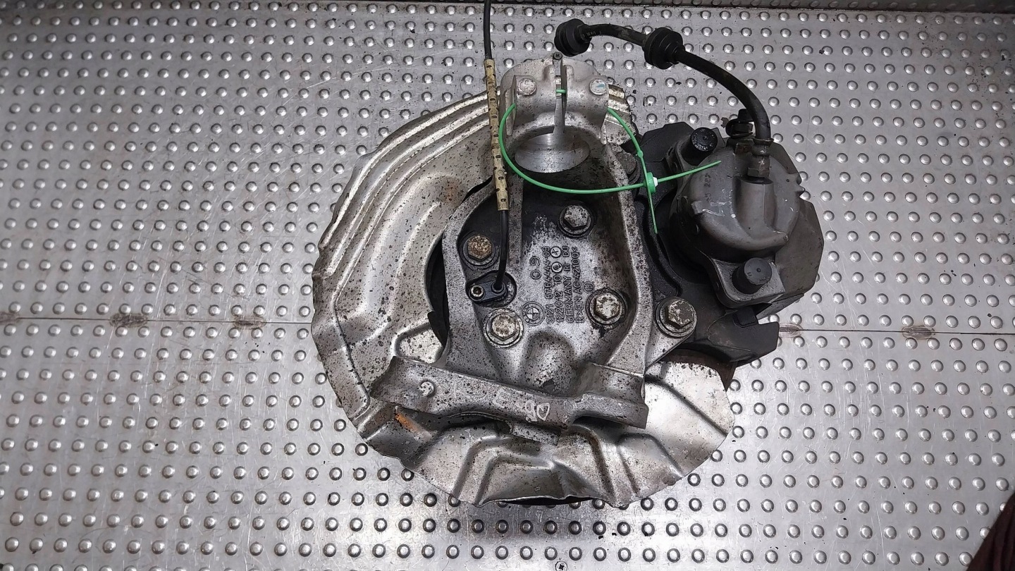 otoč čapu strmeň pravý predok 6764444 BMW E90 E91 E92 E93 E81 E82 E87
