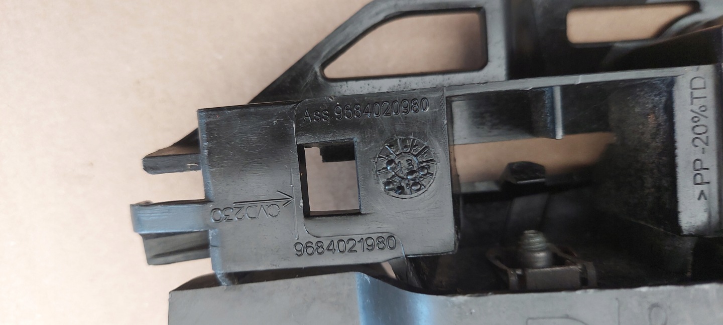 bumper bracket front left PEUGEOT 3008 original 09-16 9684021980