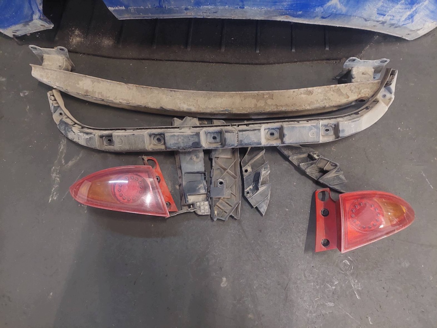 complete rear part SEAT LEON II LS5G trunk door boot bumper rear part lights rear part