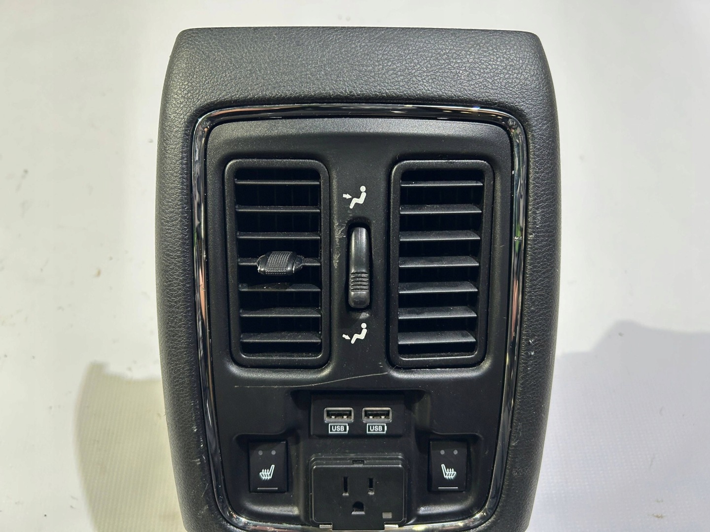 Tunel Közepes dekor panel tunelu rács Dodge Durango 2014