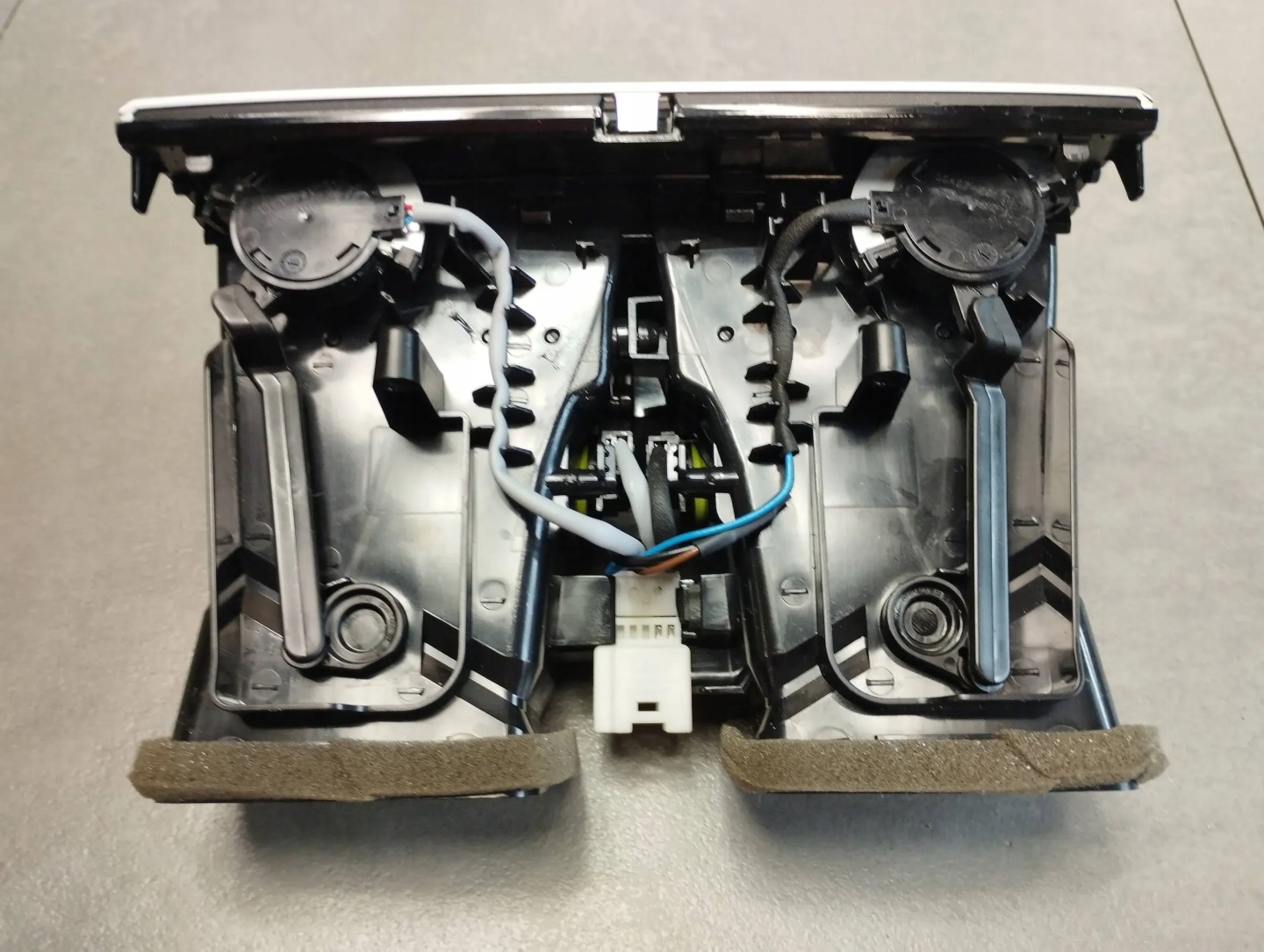 BMW 7 G11 grid blower fan CENTRALNY 930174508