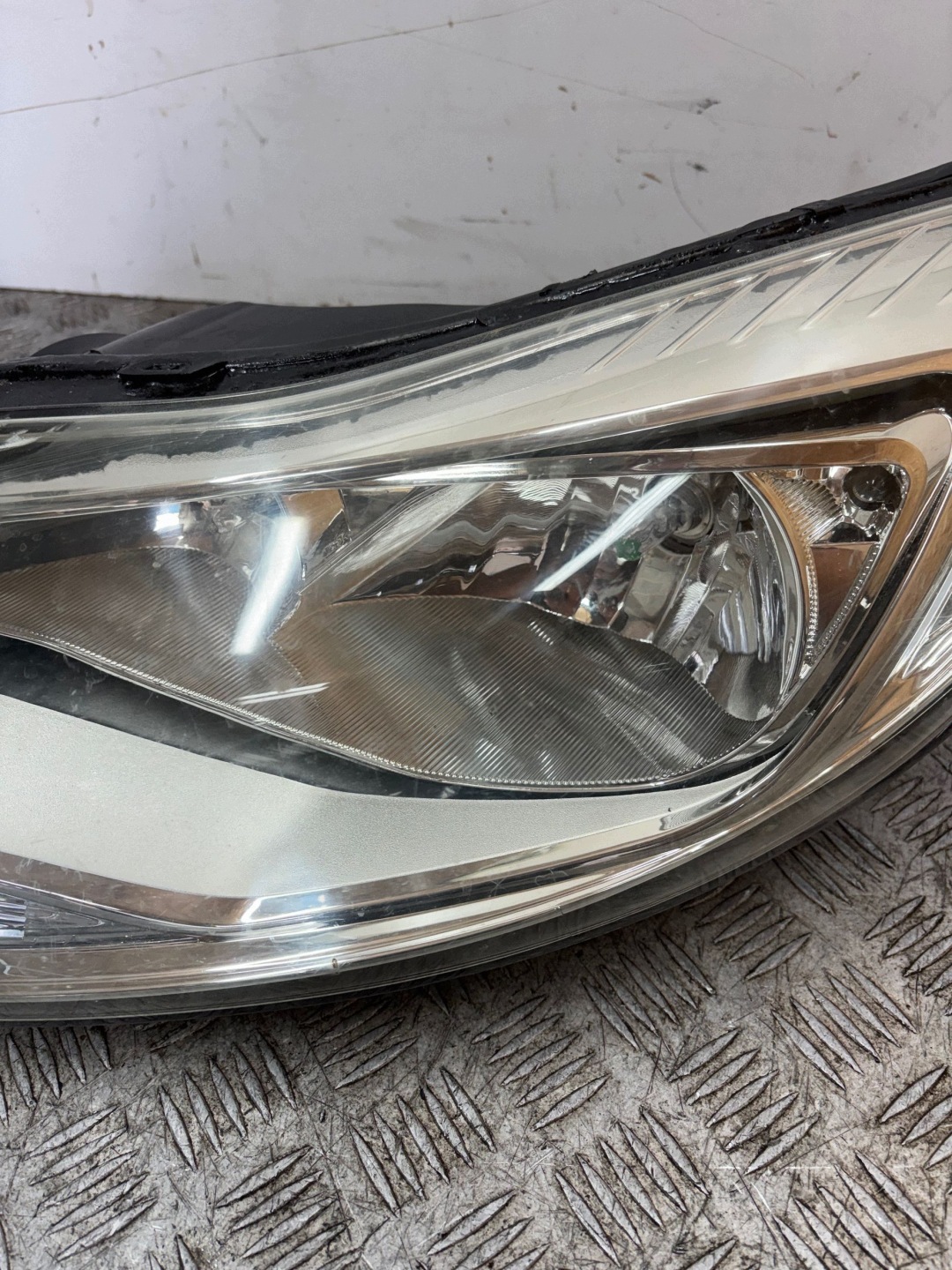 REFLEKTOR feu gauche FORD FOCUS III MK3 10