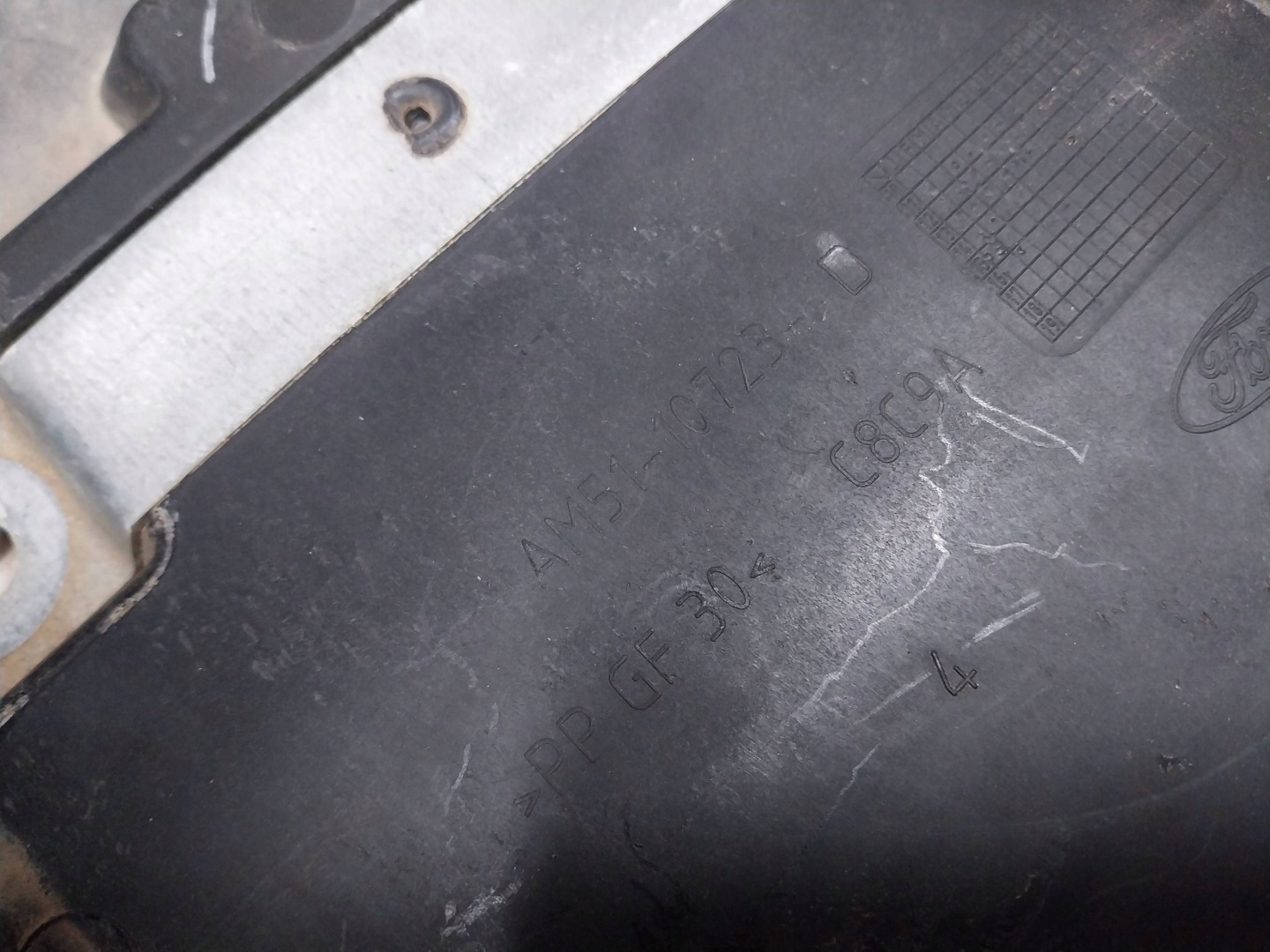 Blende Abdeckung Gehäuse AKUMULATORA AM51-10723-AD FORD C-MAX MK2 FOCUS MK3