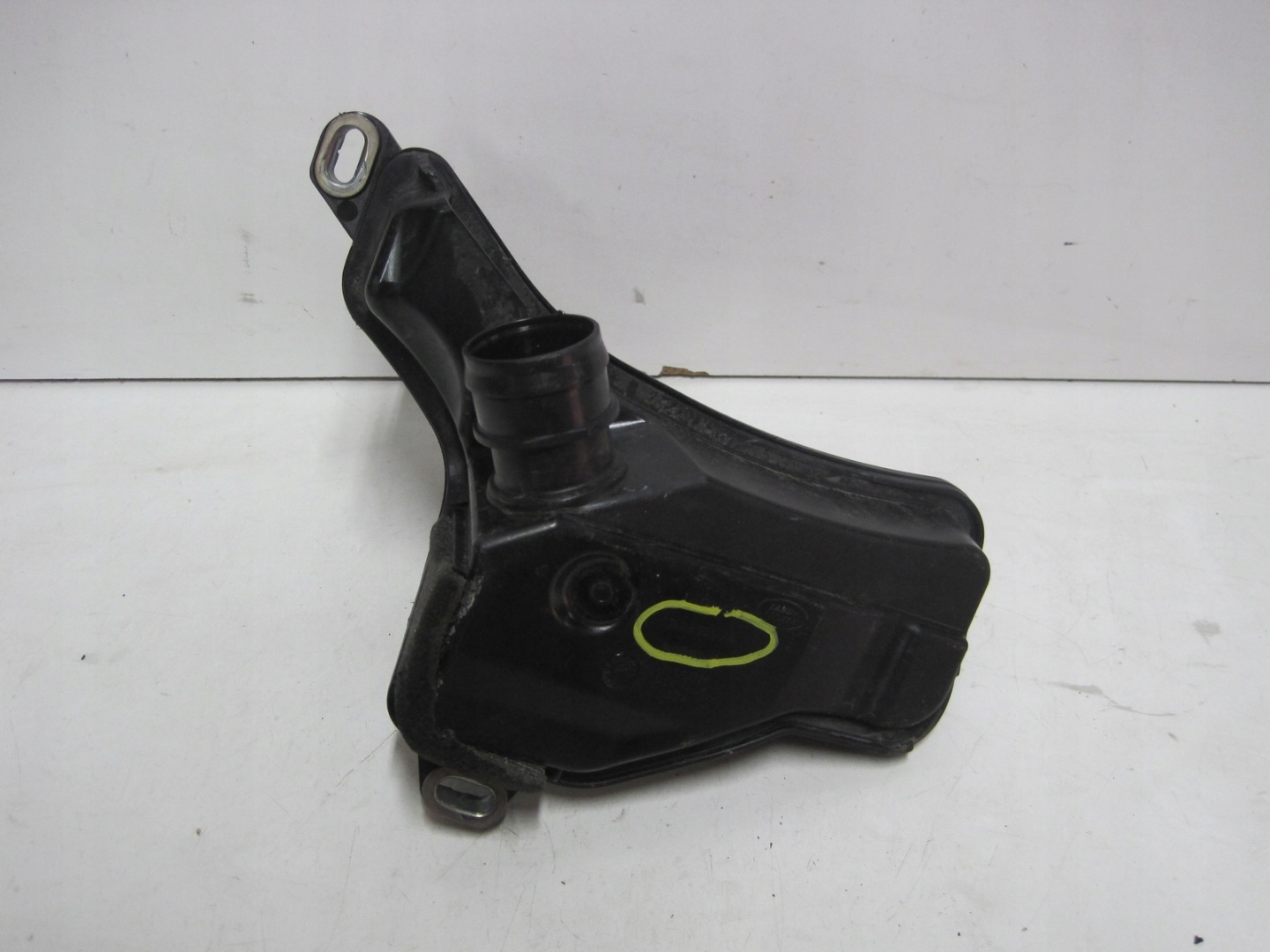 REZONATOR JAGUAR LAND ROVER M8D2-9A764-AA
