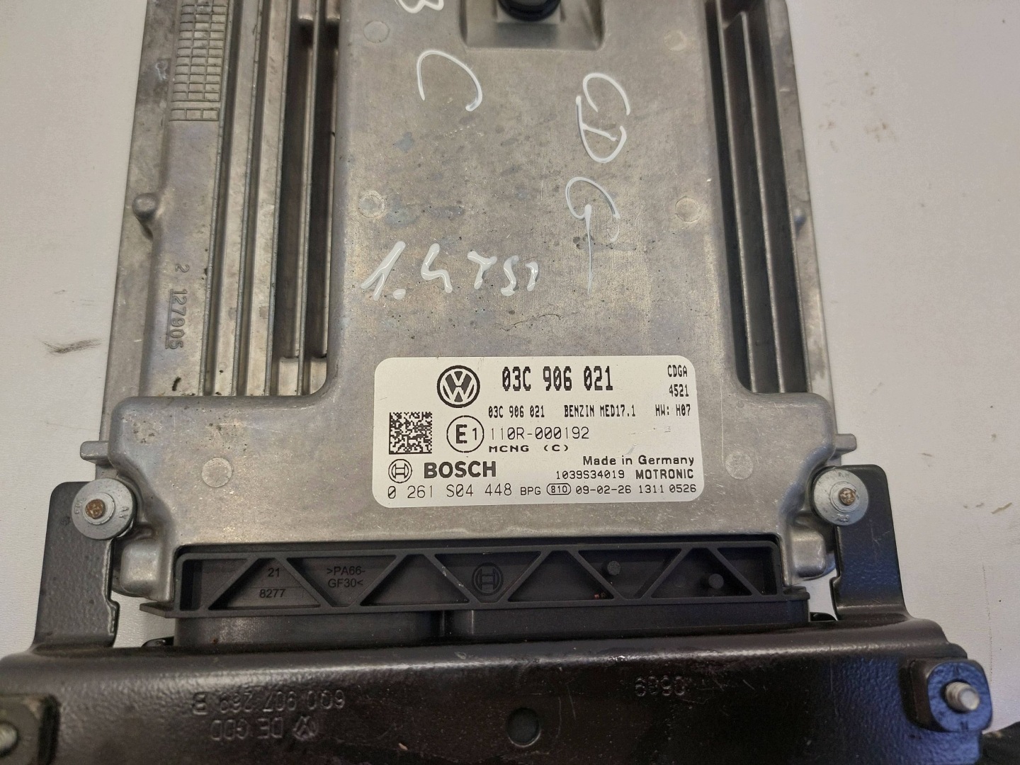 VW PASSAT B6 1,4 TSI CNG computer control unit of the engine 03C906021