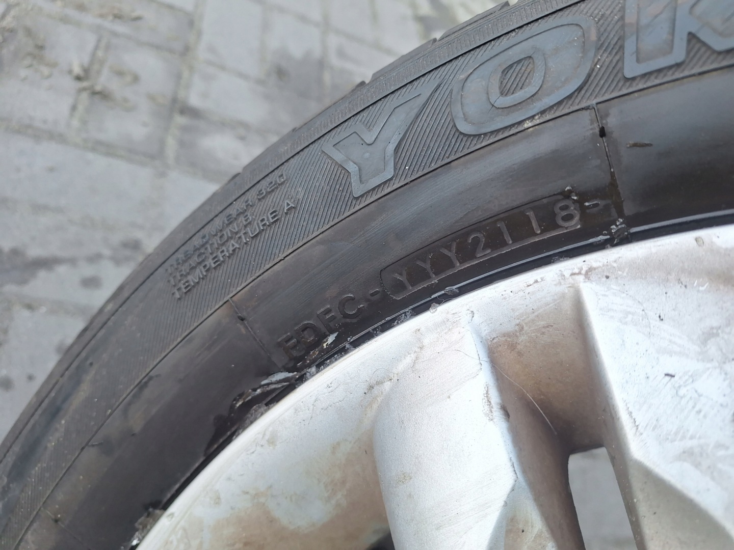 HYUNDAI IX35 09-15 discs + tyres 225/60 R17