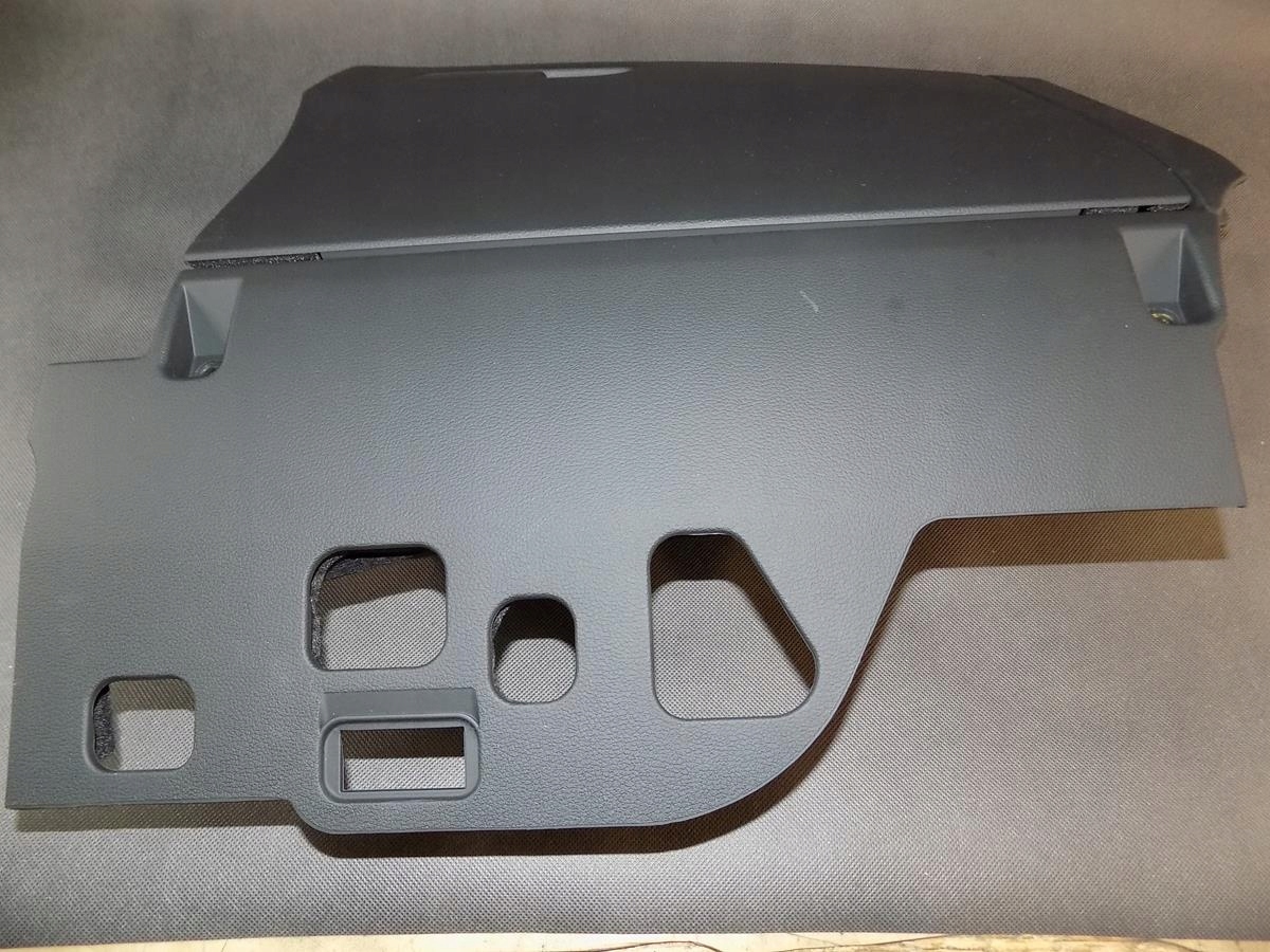 AUDI S4 A4 B9 Handschuhfach des Beifahrers 8W1857035