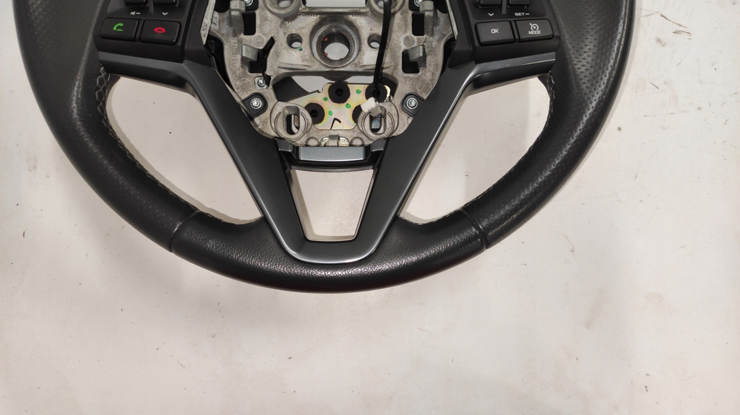 HYUNDAI TUCSON II steering wheel, leather TEMPOMAT nice