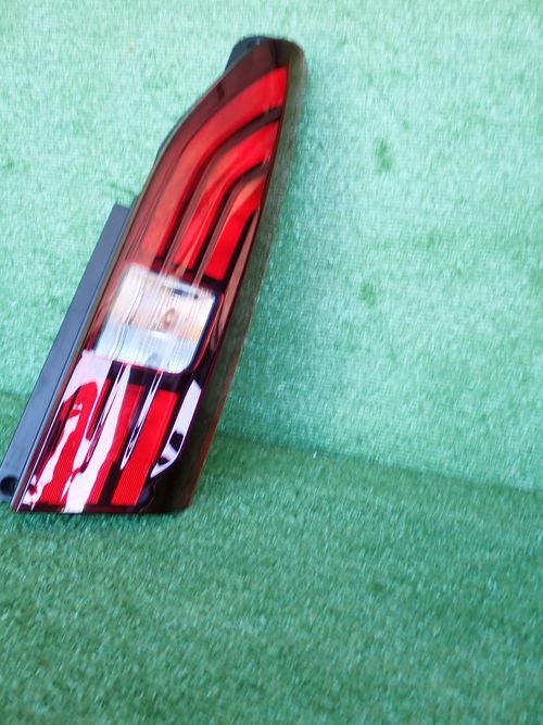 PEUGEOT RIFTER 18- light right rear rear part below klape