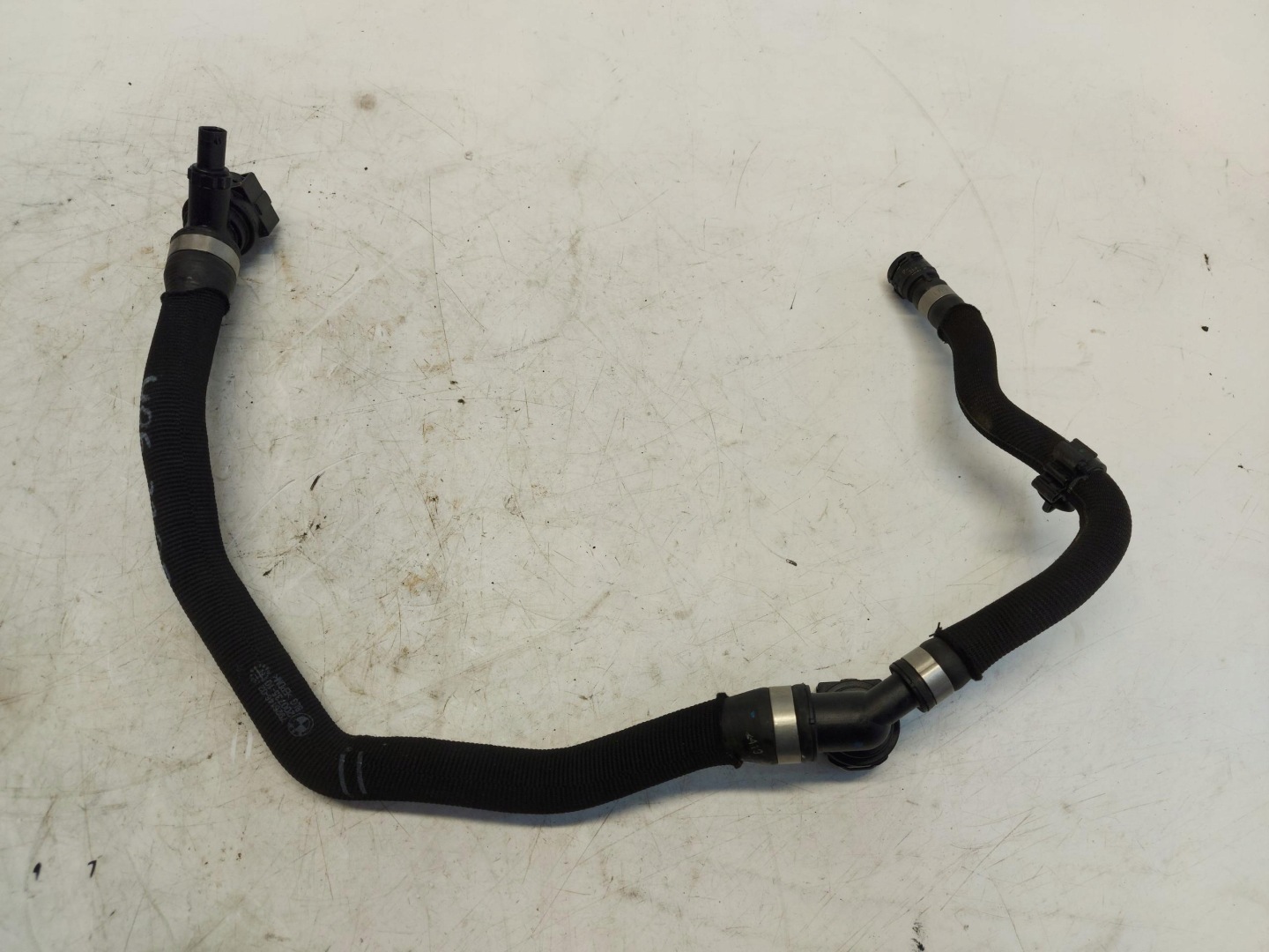 BMW U06 220d crijevo prijenos cijev vode 7926146