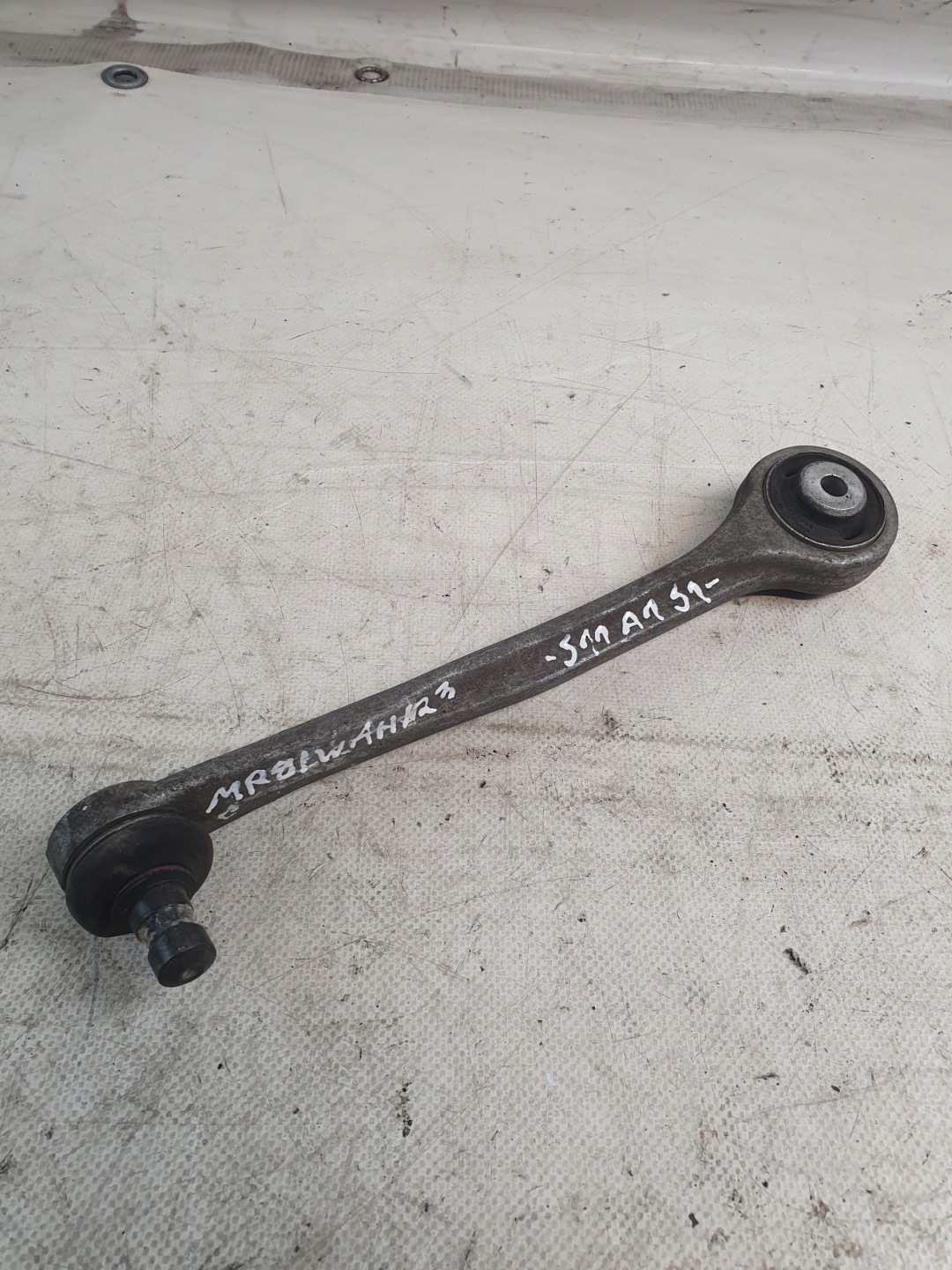 arm left front upper OE 8K0407515 AUDI A4 B8