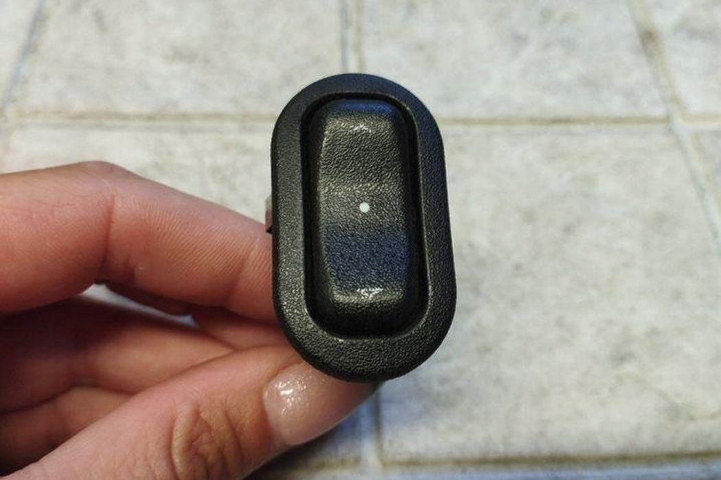 switch lifting of the window OPEL ZAFIRA 13363100
