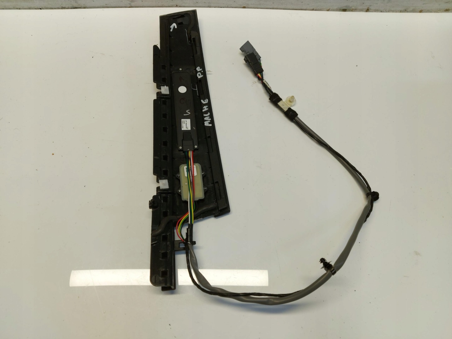 Ford Mustang Mach-E PANEL moulding door handle LJ8T-14A626-BEW