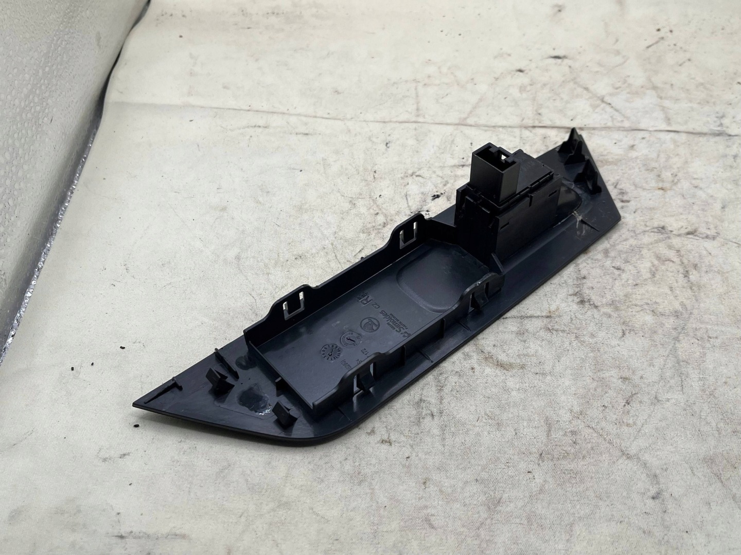 PANEL Vitres Passegers SKODA KODIAQ OEM 566867172 !J
