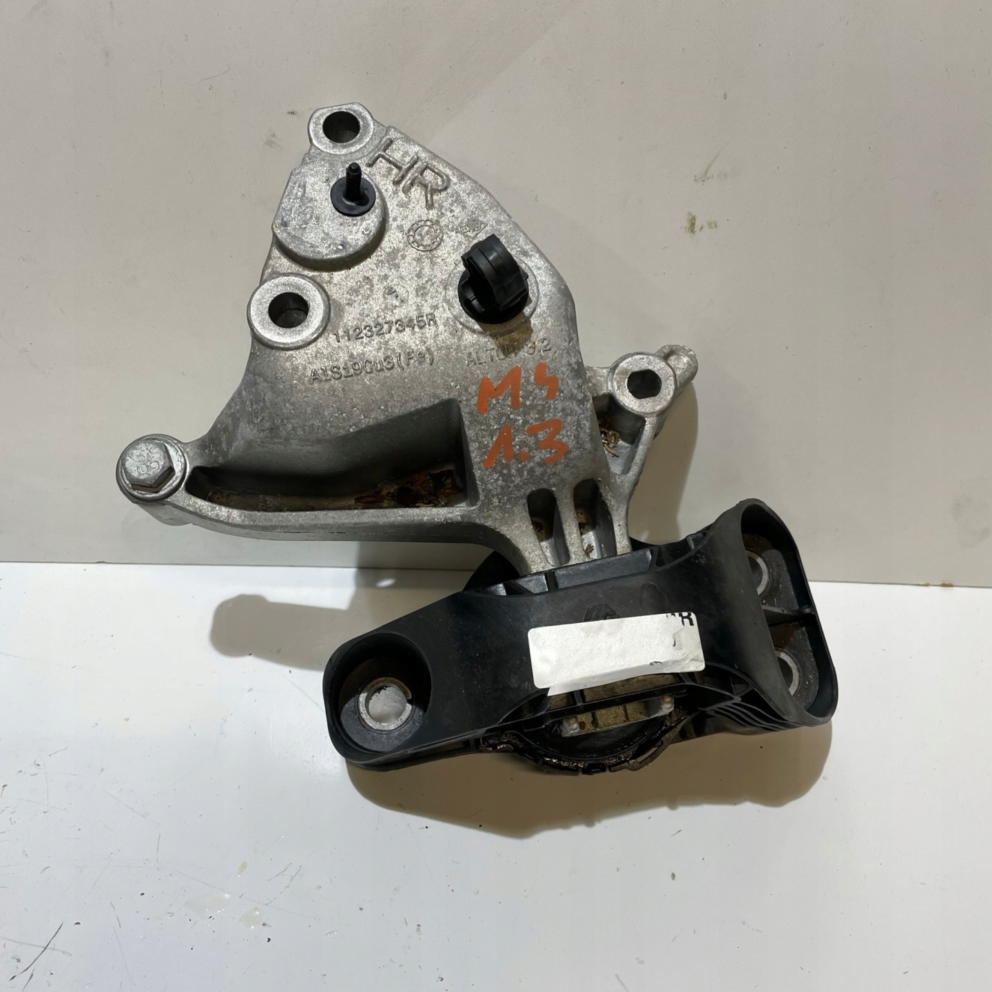 RENAULT MEGANE IV 1.3 TCE ENGINE MOUNT HOLDER
