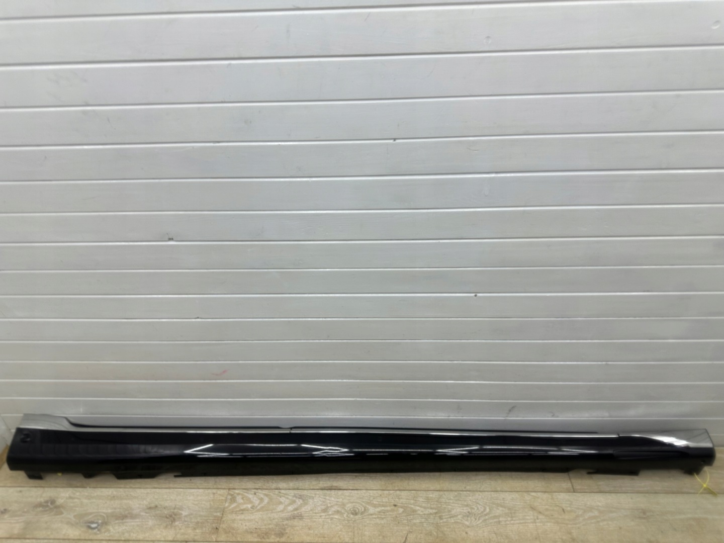 moulding threshold left BMW 7 G70 i7 Electryk E Drive 22