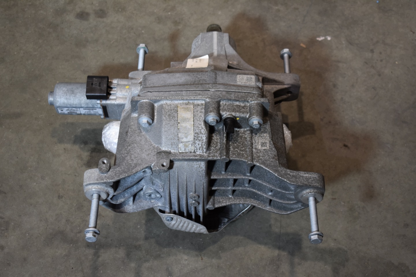 perfect condition diff DRFERENCJAL differential rear part rear PORSCHE PANAMERA 971 TURBO 1