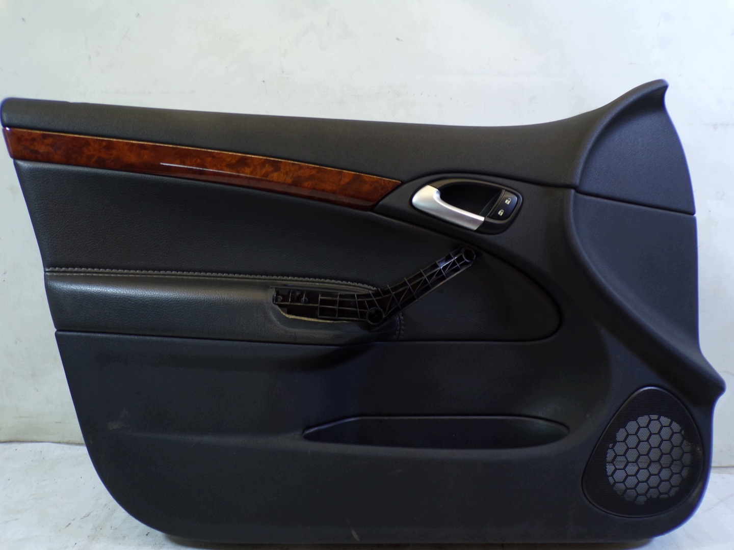Seite links Tür links PRZEDNICH CADILLAC BLS Leder (K2)