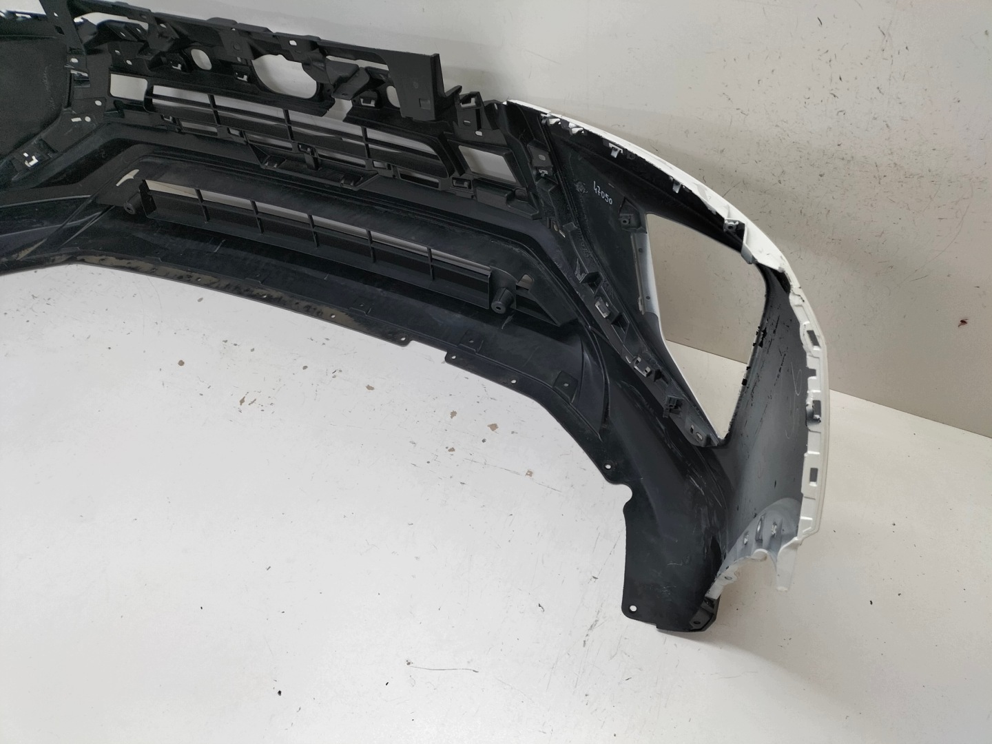 Frontstoßstange vorne MITSUBISHI ECLIPSE CROSS 18-21