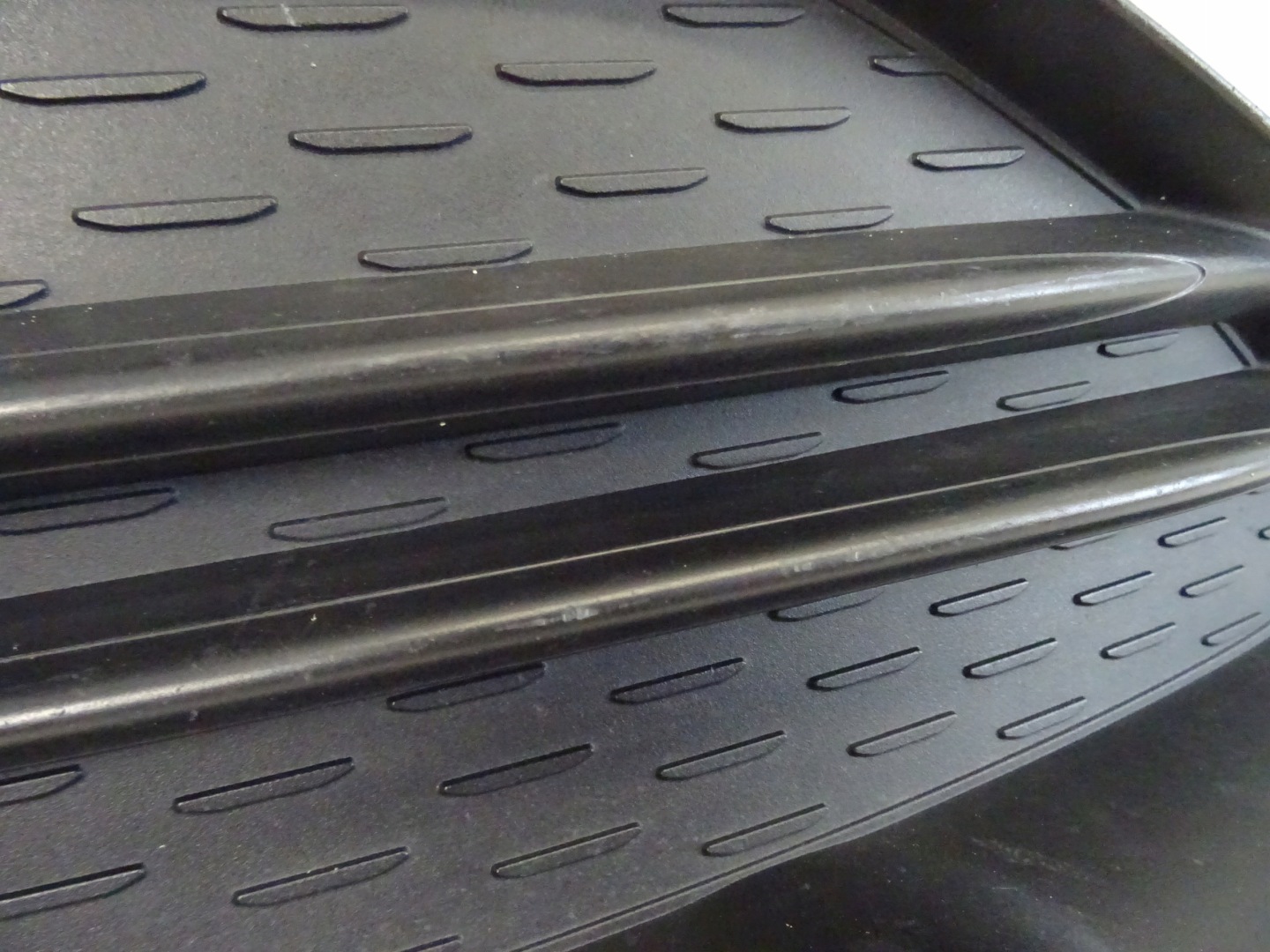 grid of a bumper front front left MERCEDES C W206 AMG A2068854105