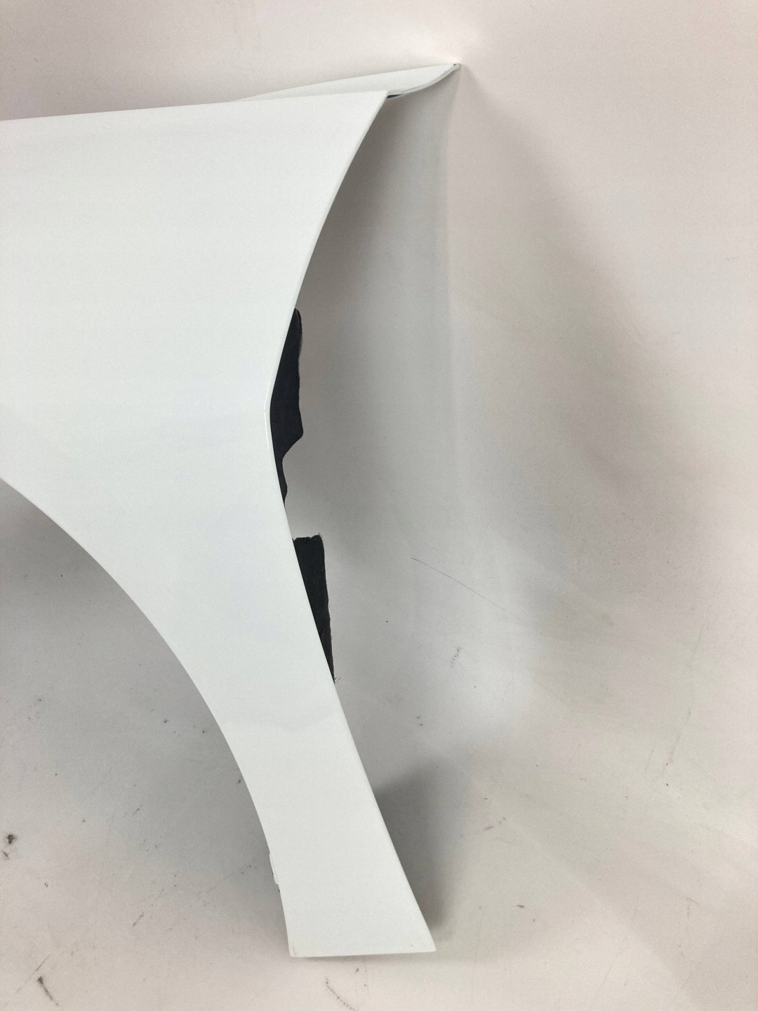 Chevrolet Corvette C8 Stingray Z51 fender front left 2020-2026 OEM