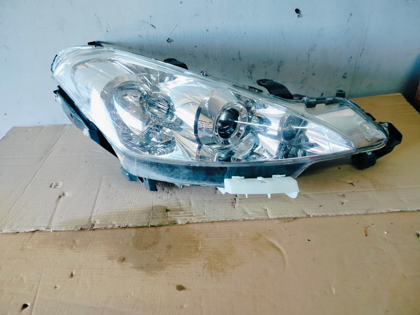 light right front XENON PEUGEOT 4007 EUROPA OE