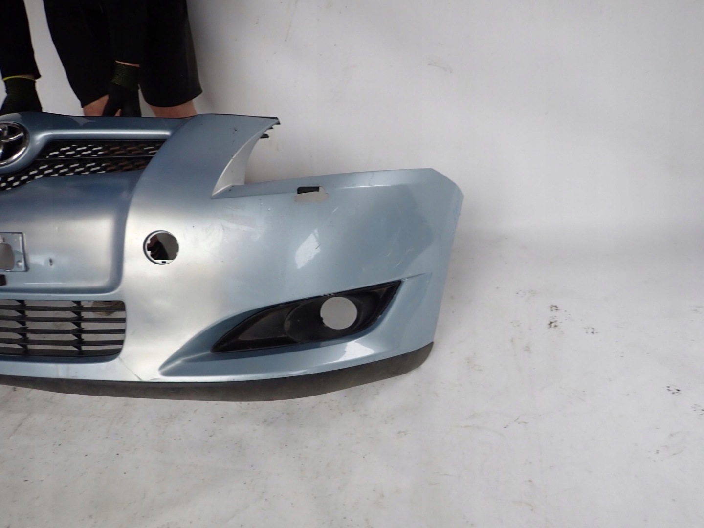 TOYOTA AURIS and 1 06-09 bumper front front SPR