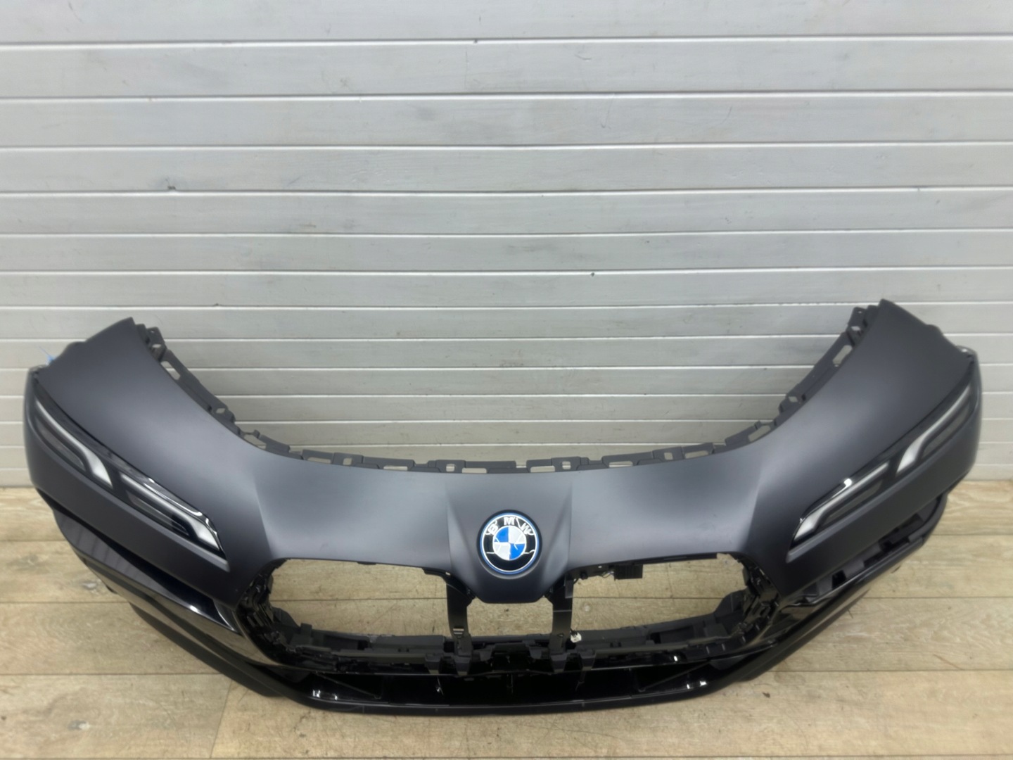 BMW 7 i7 G70 M PAKIET front bumper front
