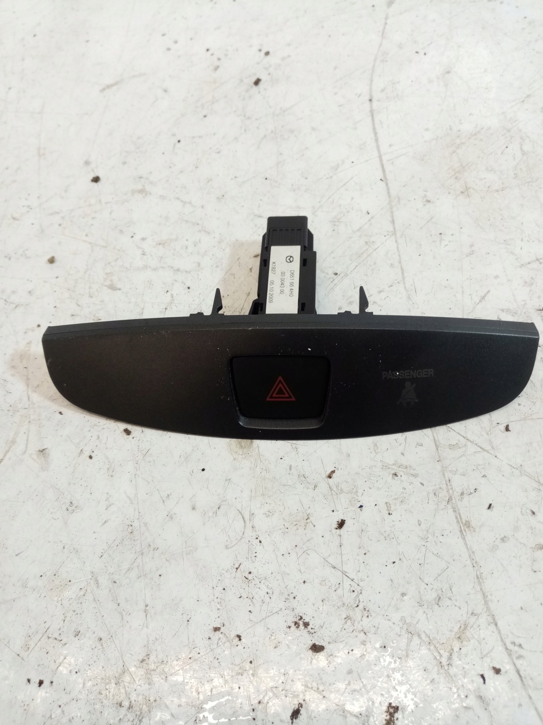 light switch of warning lights MAZDA 2