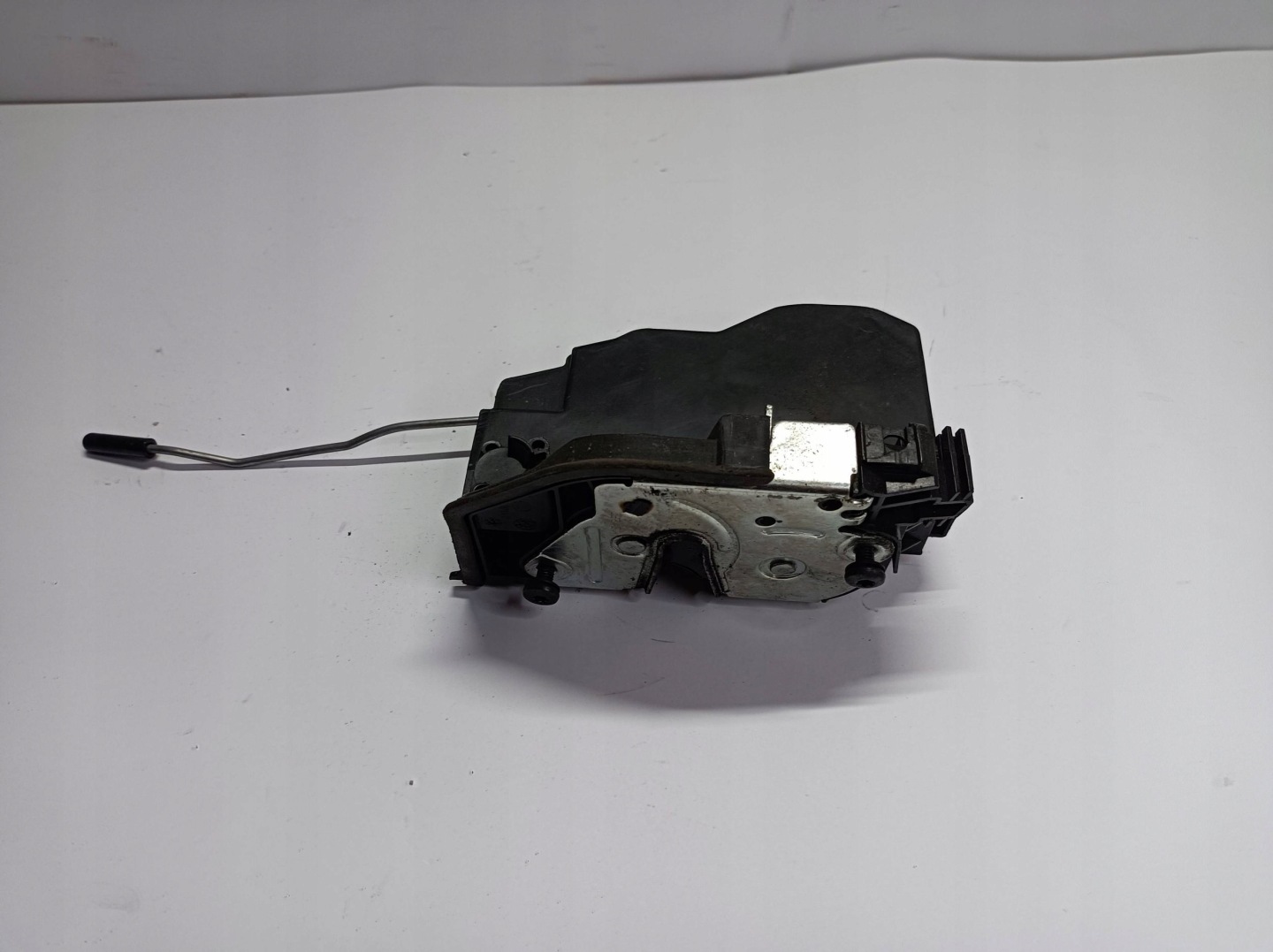 lock door tylnych BMW E81 E87 F20 E90 F30 F10 E60 F01 E83 E70 7202148