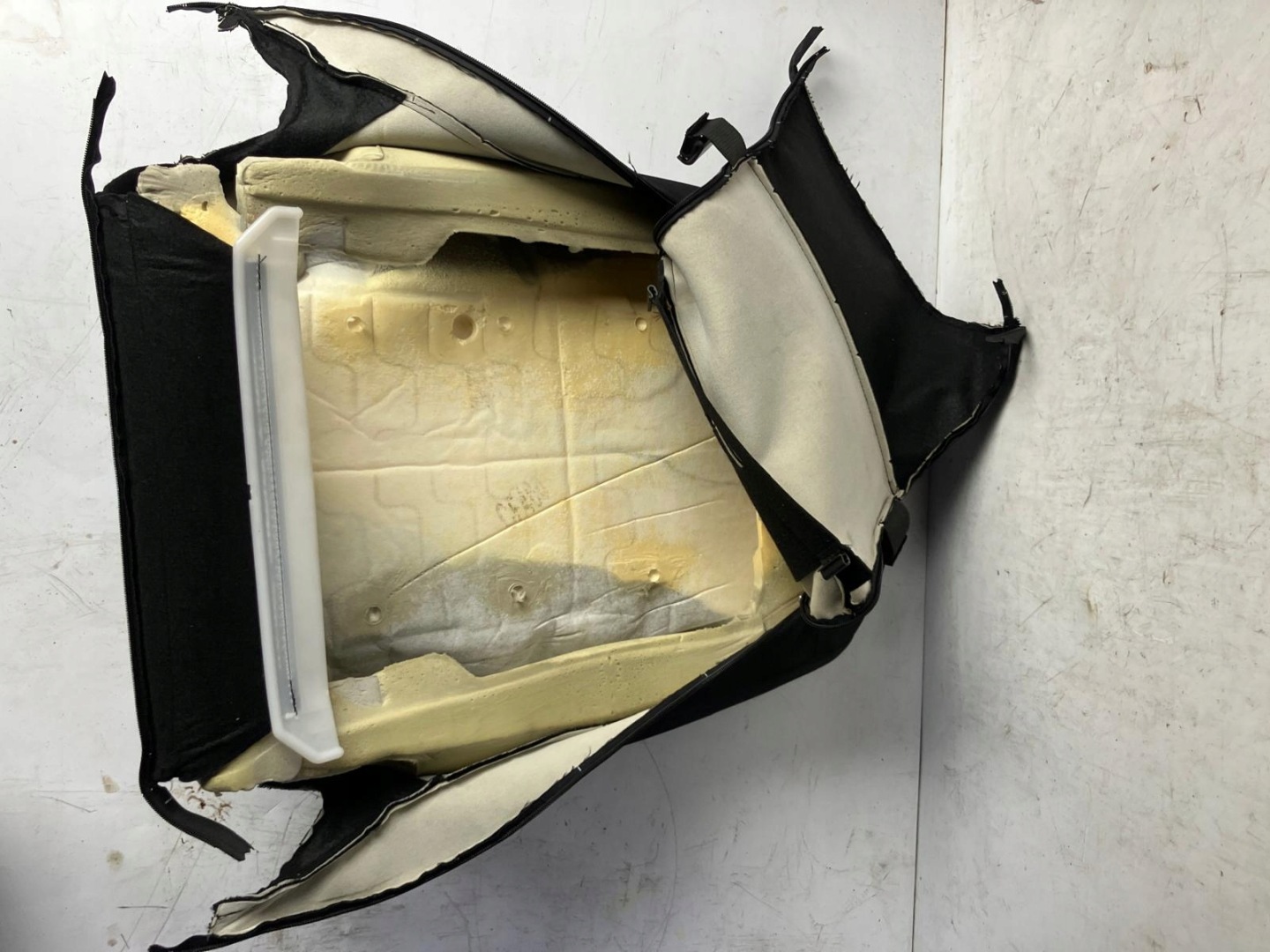 OPARCIE seat PEUGEOT 308 T9 LIFT right front