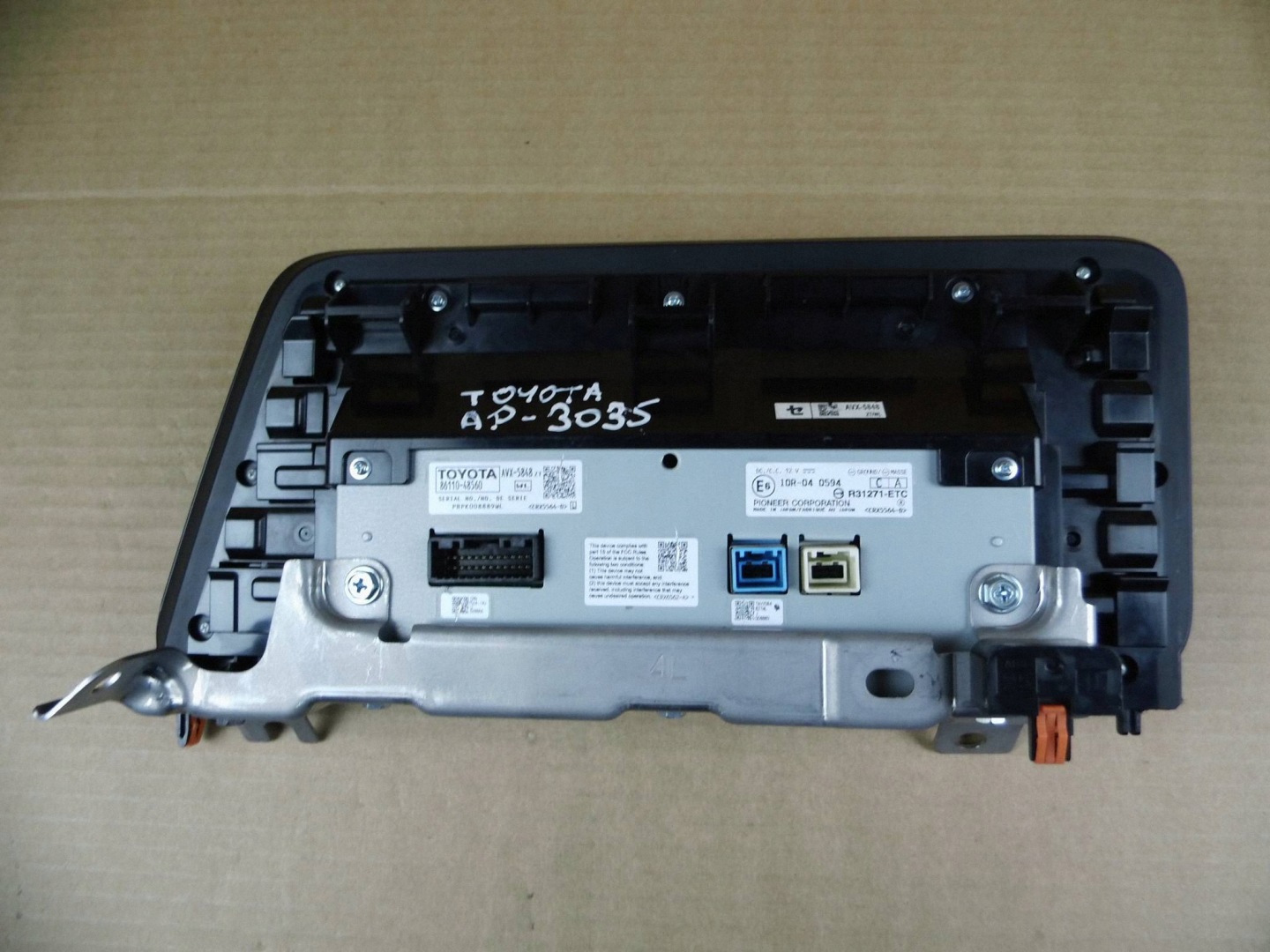 Lexus RX RX450H 2016+ radio ekran display 86110-48560