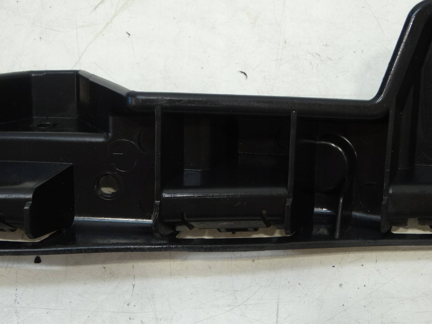 console bumper bracket left front RENAULT MASTER III 620430006R
