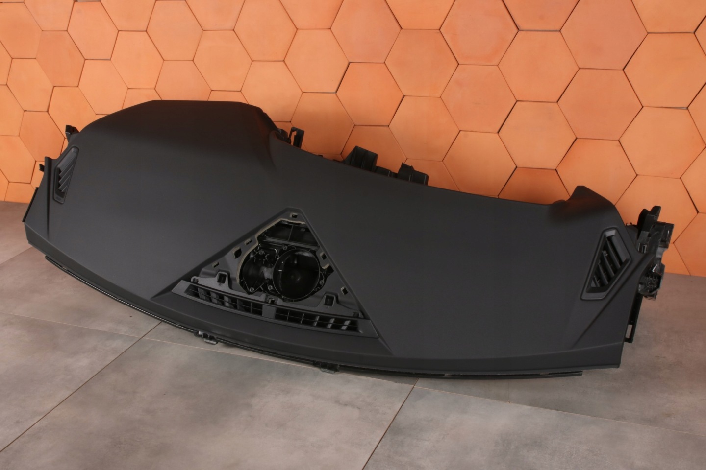 BMW 1' F70 2' F74 originál dashboard instrument panel console black EUROPA