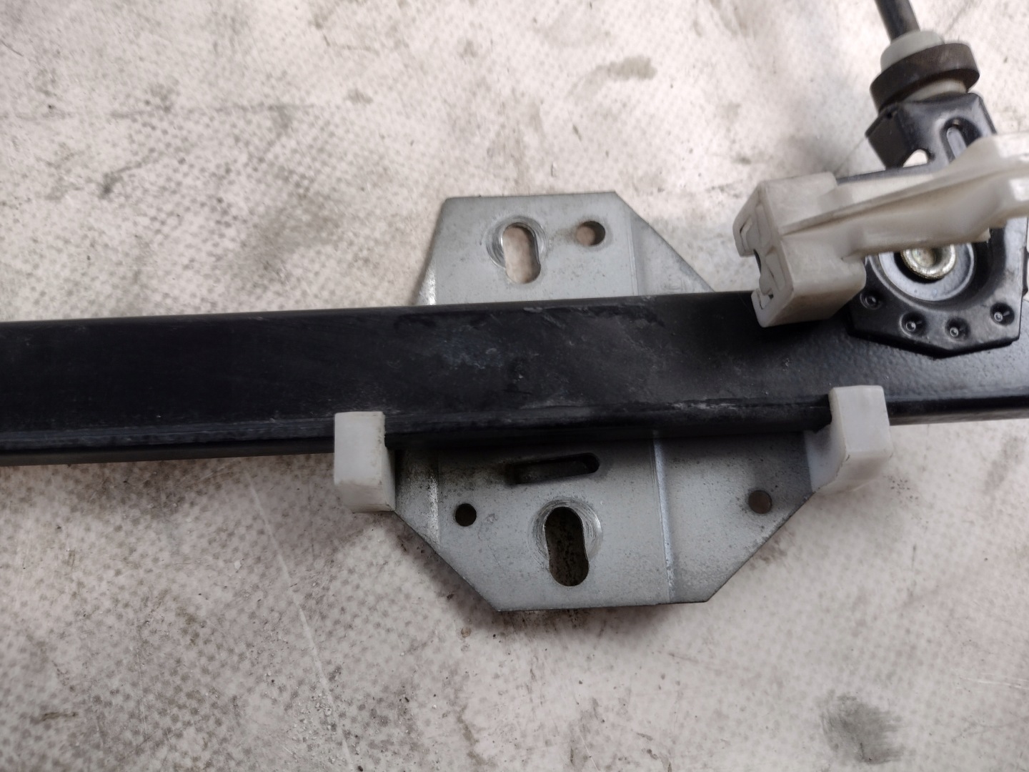 window regulator manual right front Volkswagen Transporter T4 701837502F