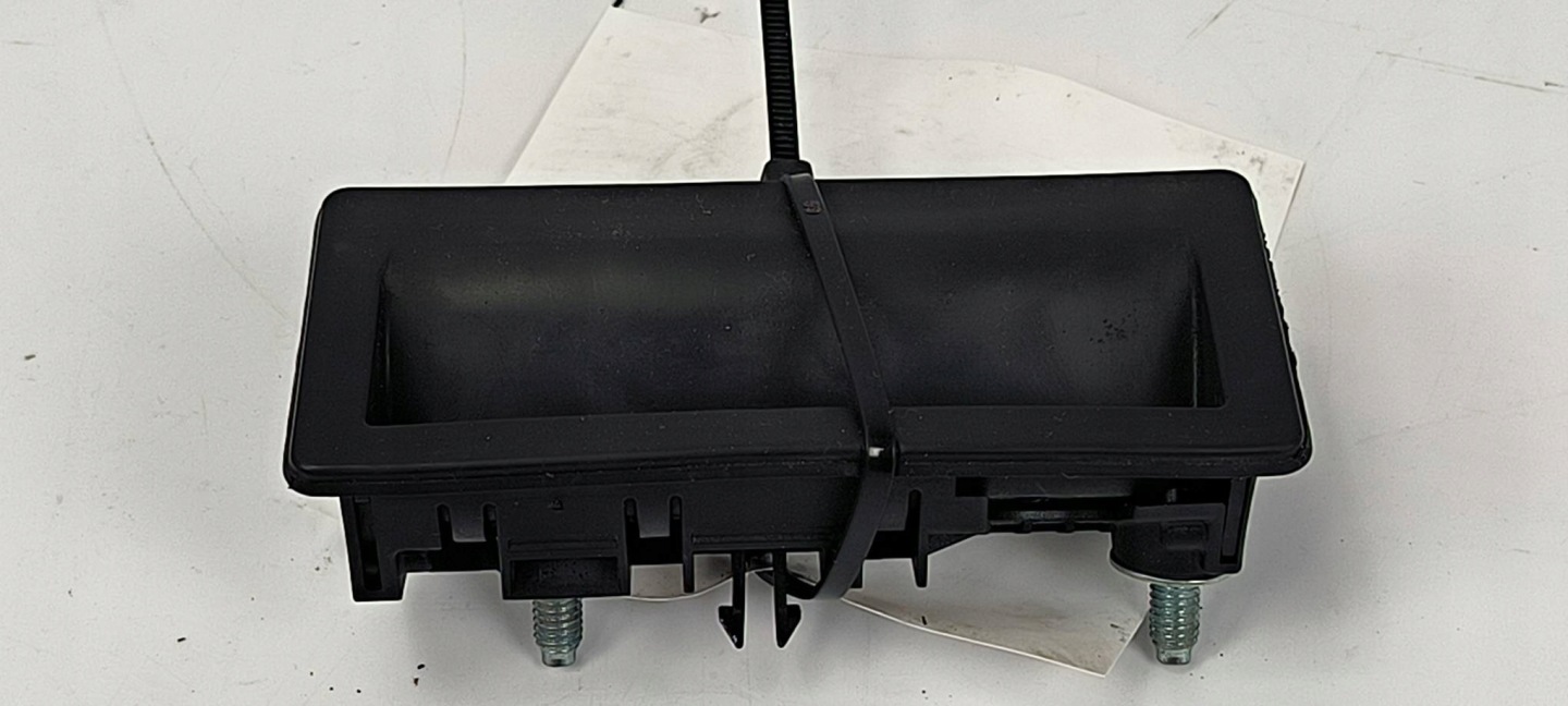 button boot 5N0827566 AUDI A6 C7