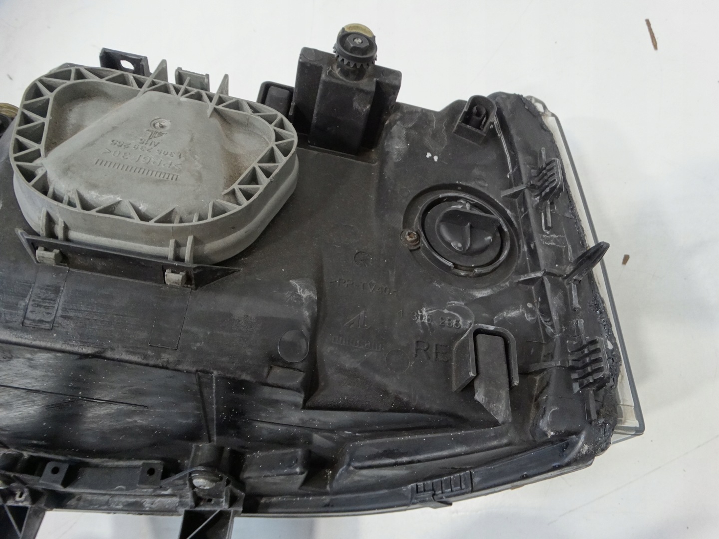 light REFLEKTOR right front VOLKSWAGEN TRANSPORTER T5 7H1941016J
