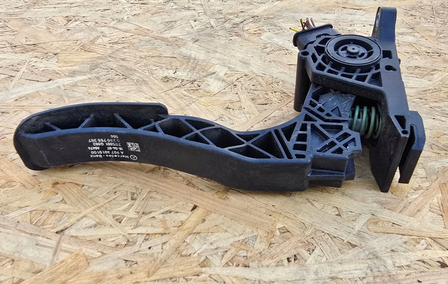accelerator pedal MERCEDES SPRINTER W906 A9073010100 CRAFTER