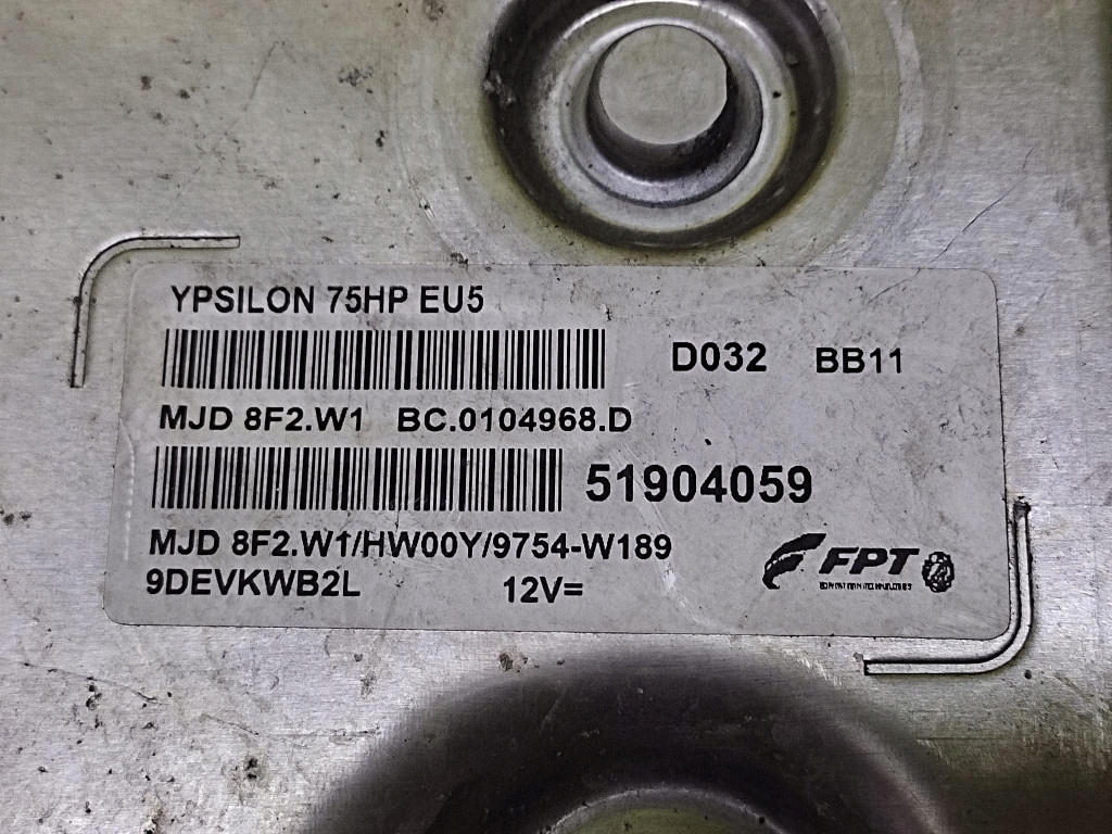 LANCIA YPSILON 1.3 D control unit of the engine 51904059