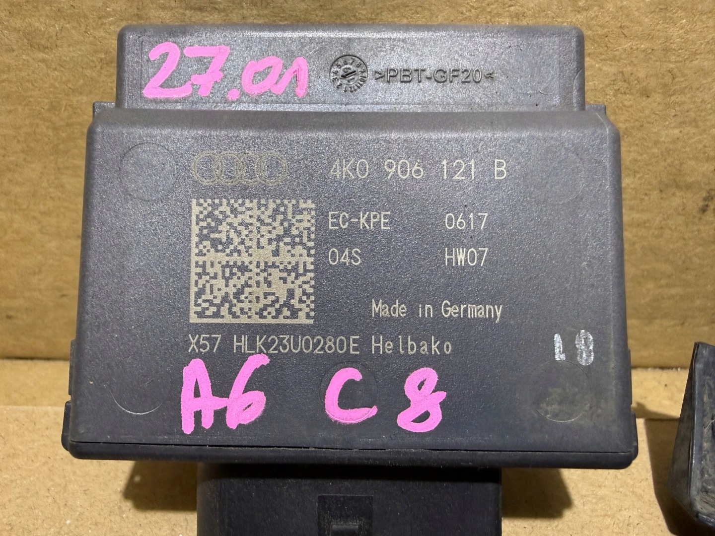 AUDI A6 C8 Bedienteil modul POMPY des Kraftstoffsbehälters 4K0906121B 4K0907731A