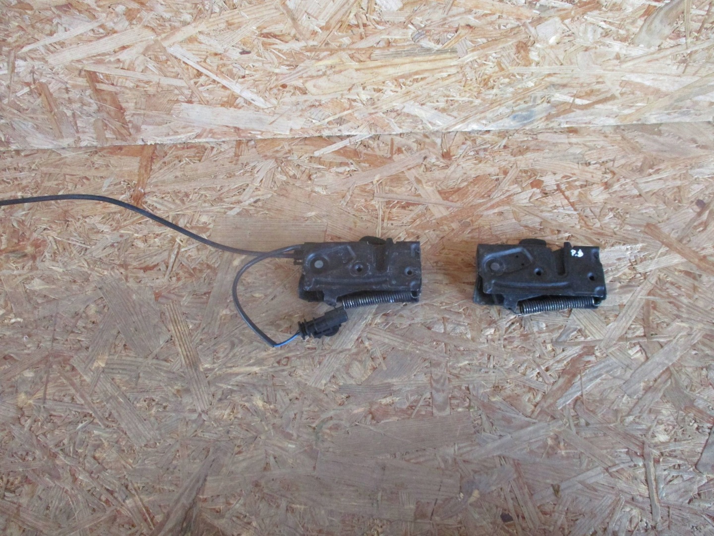 lock MASK right left VOLVO XC60 II