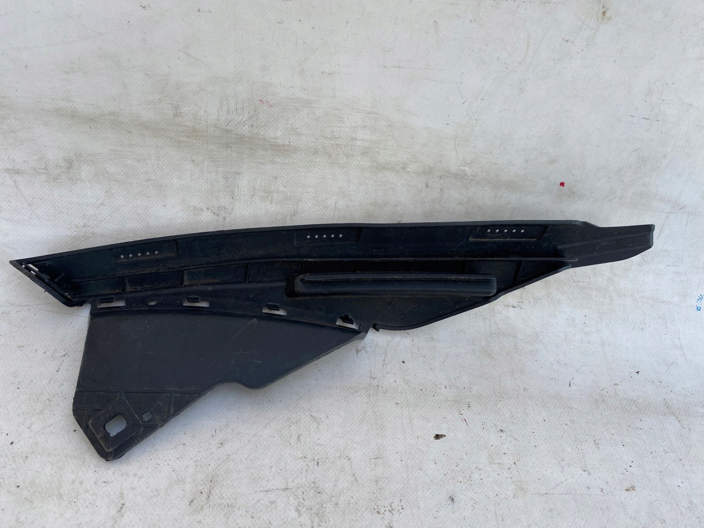 MERCEDES B-KLASA W247 Supporto staffa Paraurti Anteriore