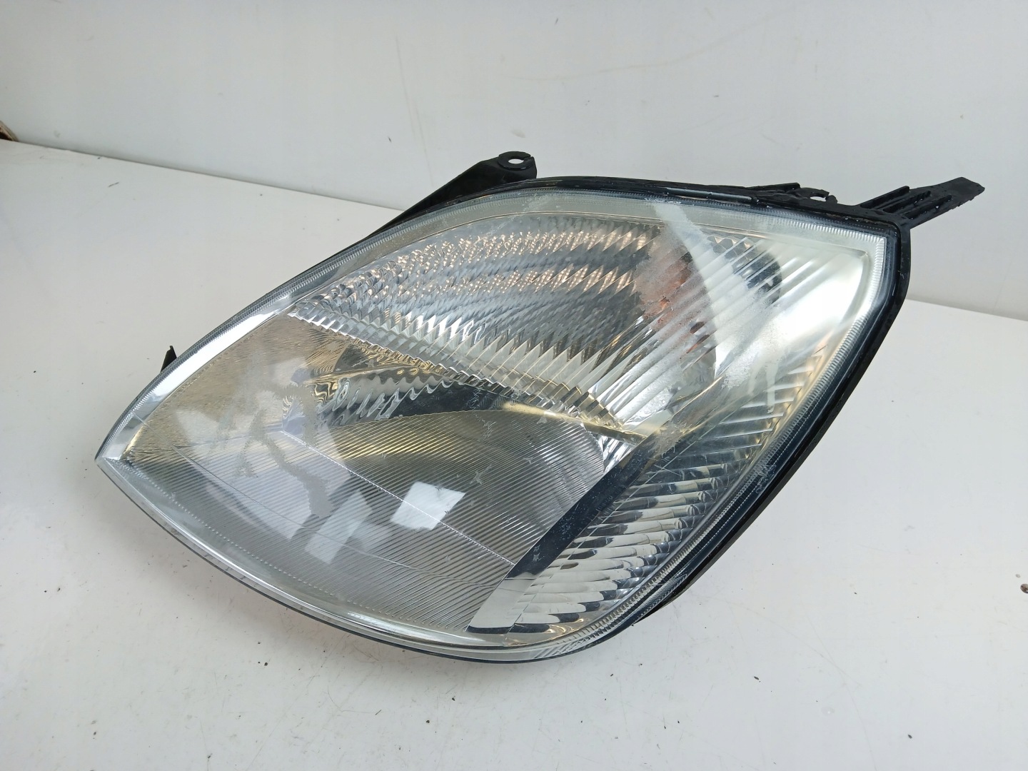 FORD FIESTA MK6 light left front