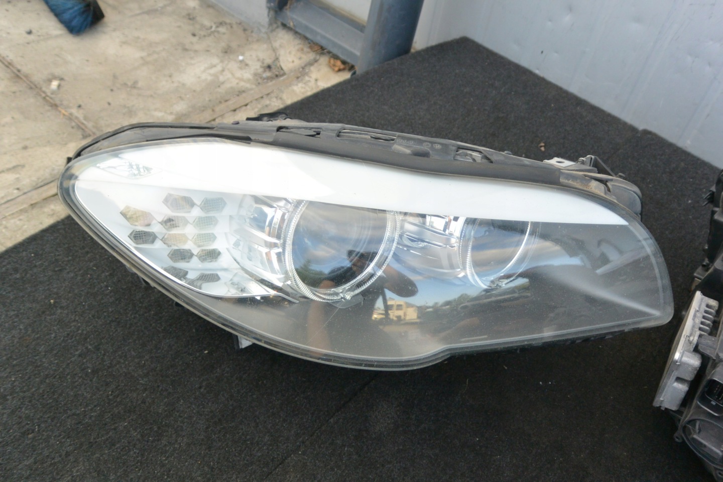 BMW F10 F11 XENON non-setting left right REFLEKTOR light front EUROPA