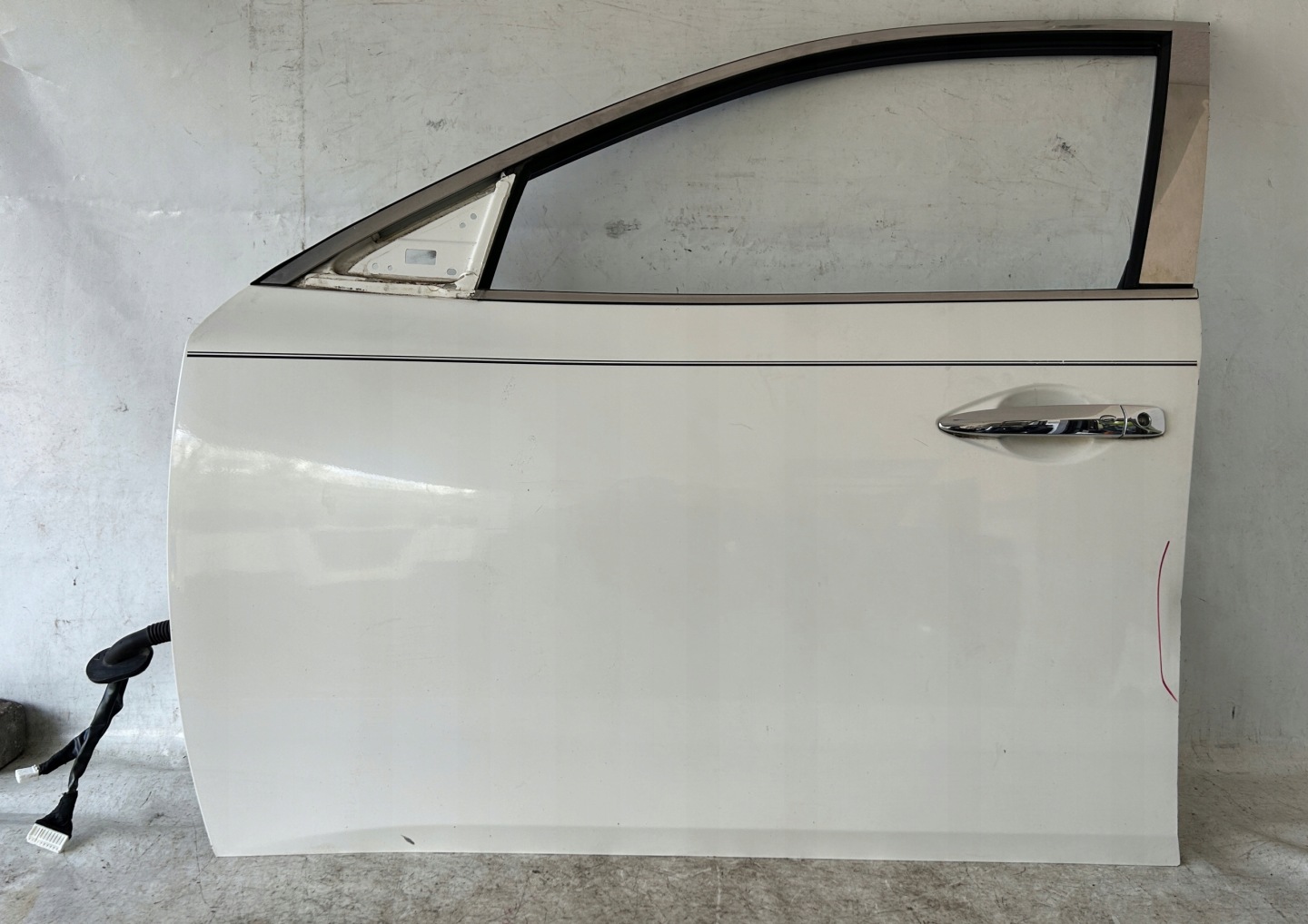 door left front NISSAN MAXIMA A35 09- QX3