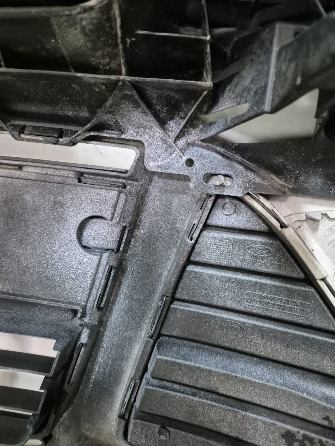 FORD FOCUS MK3 11- bumper front front SPR BM51-17757-A LAK.FB