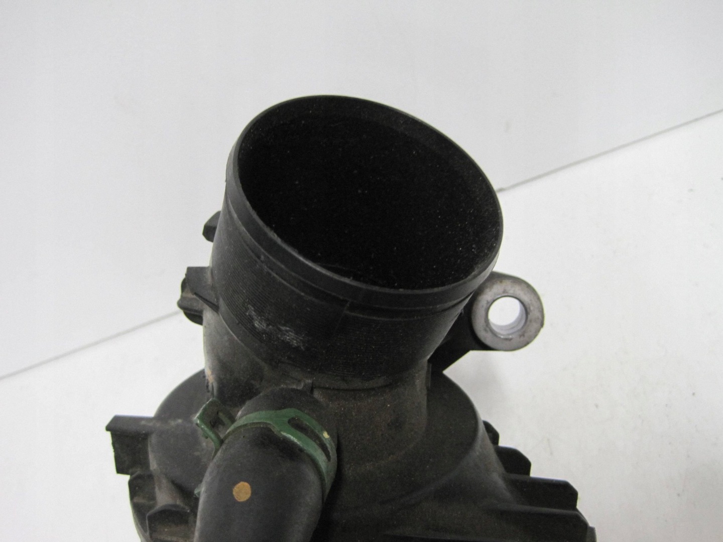 pipe intake RENAULT MEGANE IV 165761844R