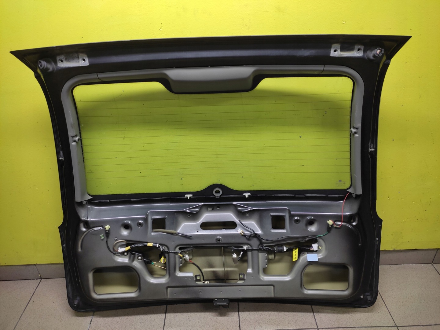 CHEVROLET REZZO rear trunk door boot LAKIER 87U